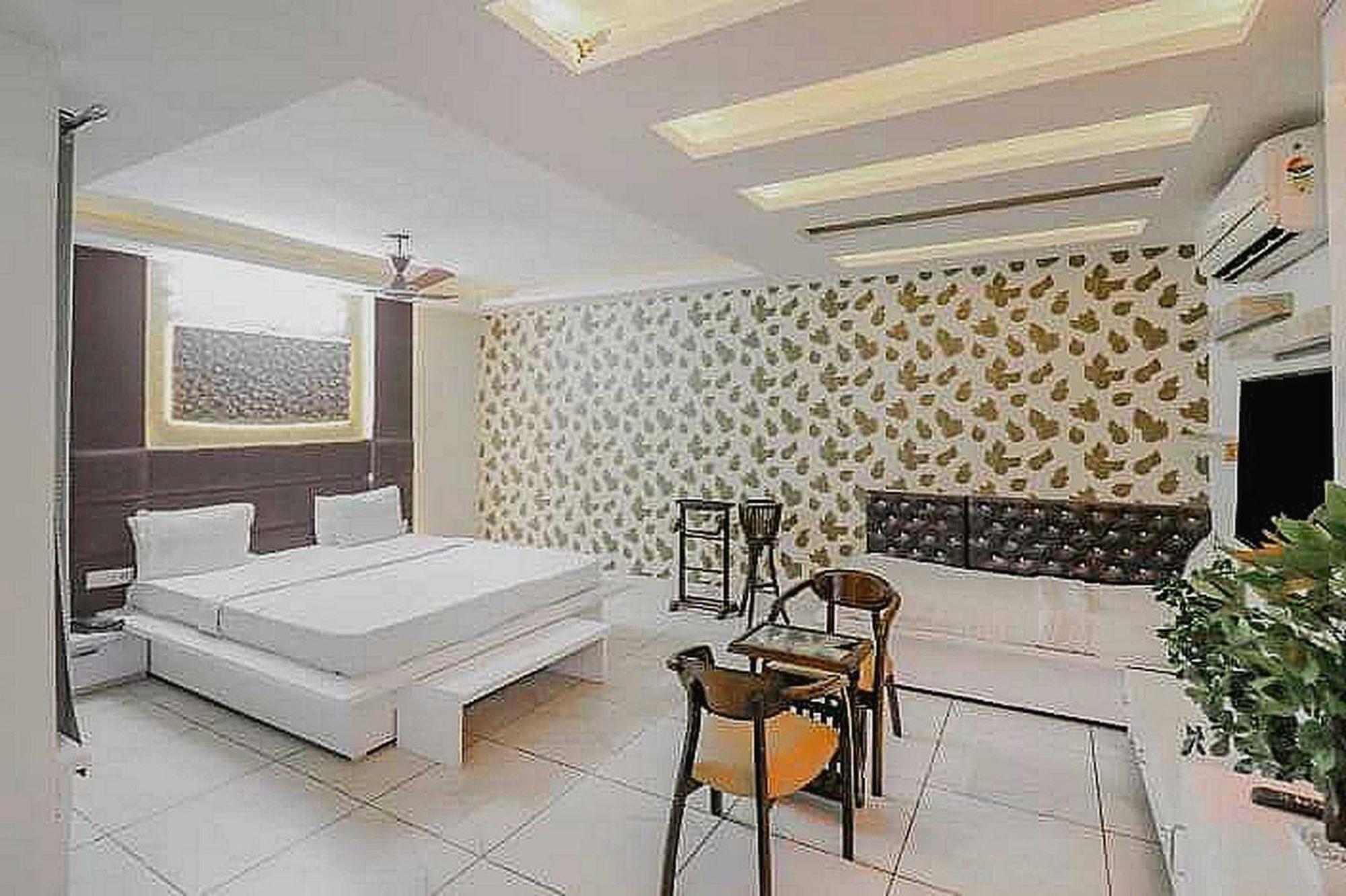 Super Hotel O Vivaan Residency Rohtak 外观 照片
