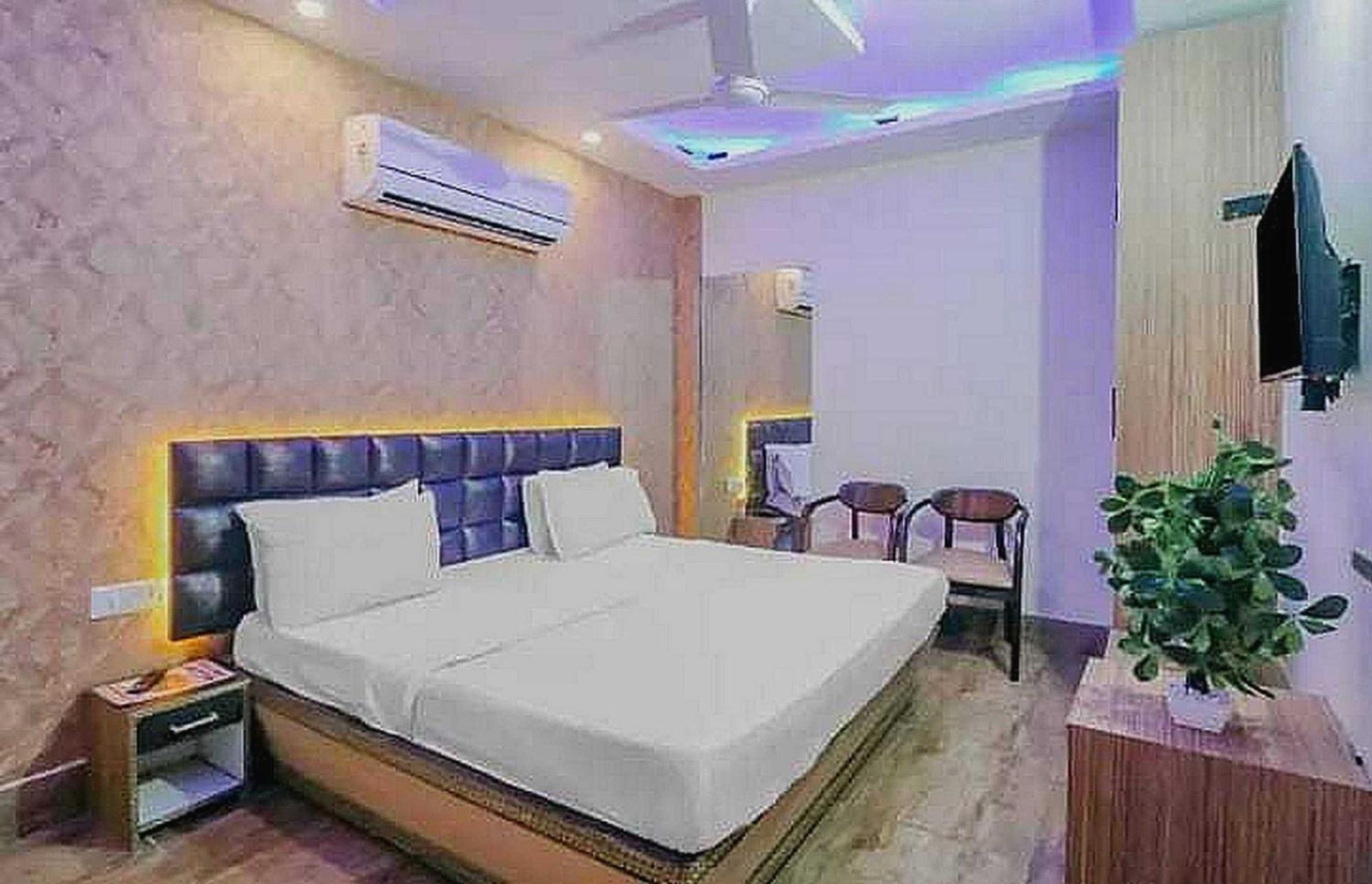 Super Hotel O Vivaan Residency Rohtak 外观 照片