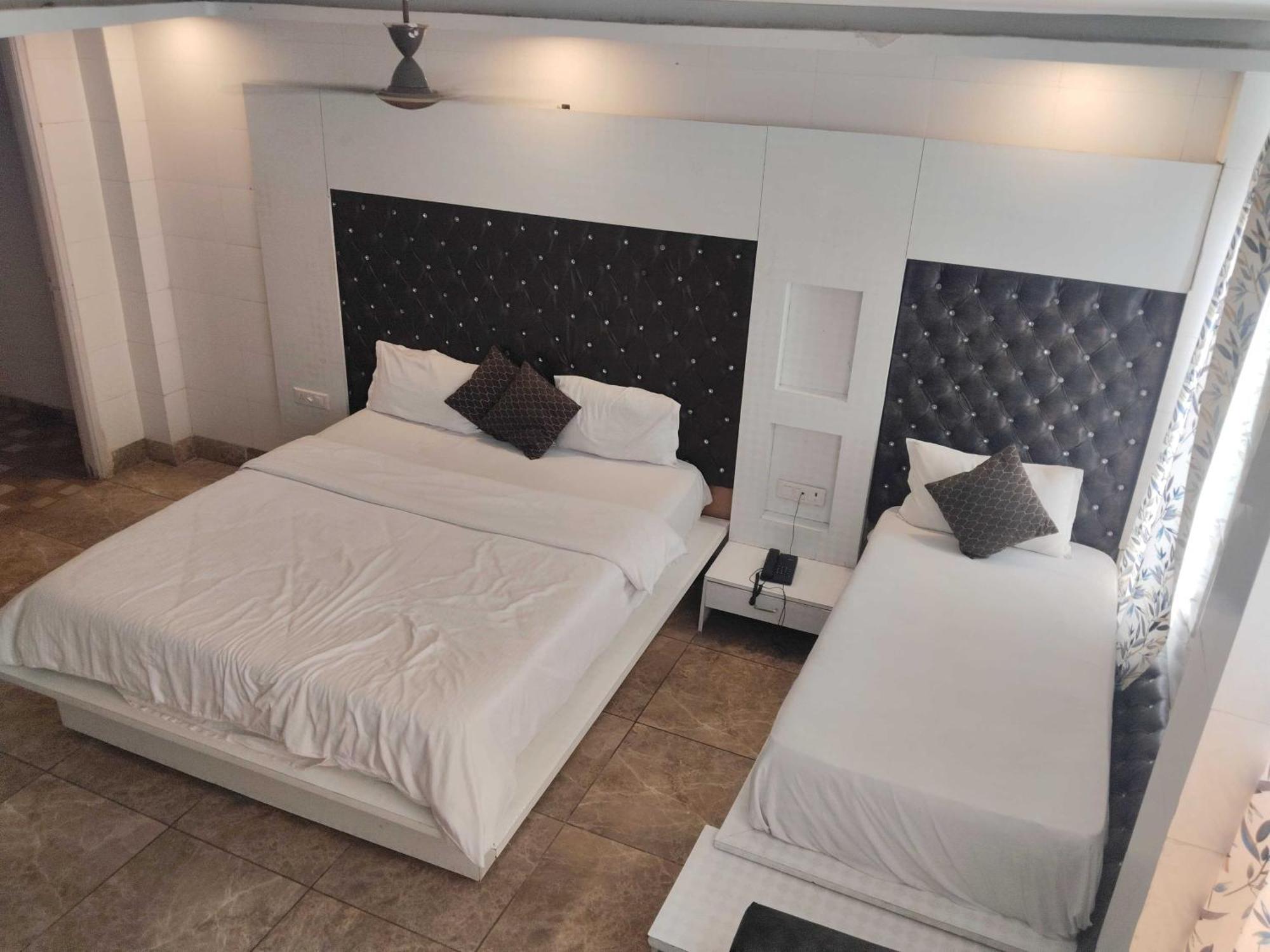 Super Hotel O Vivaan Residency Rohtak 外观 照片